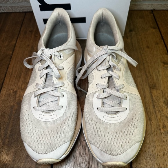 Lululemon Chargefeel Low Womens Workout Shoe Light Ivory Dove Grey White/Sz 8.5 - Picture 7 of 16